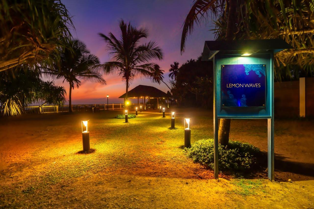 Citrus Waskaduwa Hotel Bentota Ngoại thất bức ảnh